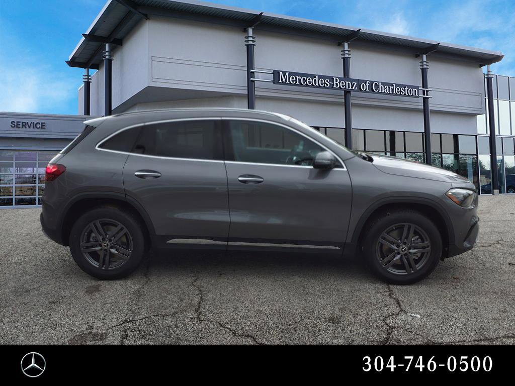 2025 Mercedes Benz GLA 250 4MATIC photo 2