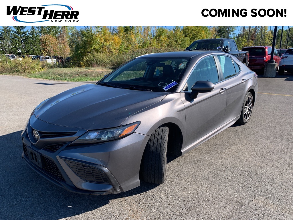 2021 Toyota Camry SE Nightshade Edition photo 4
