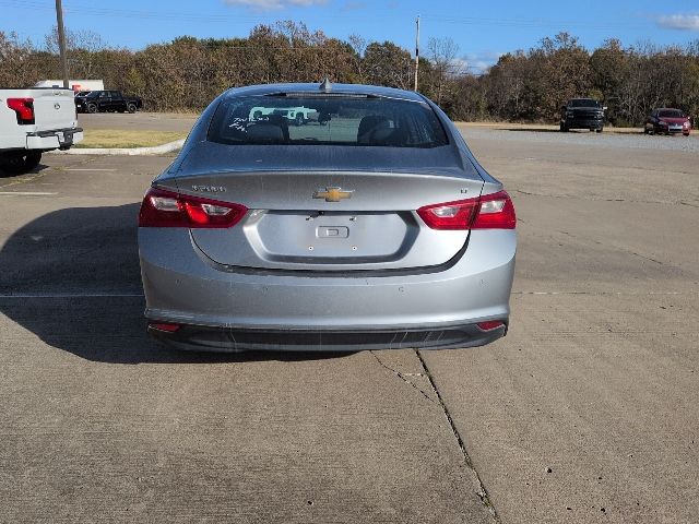 2024 Chevrolet Malibu 1LT photo 3