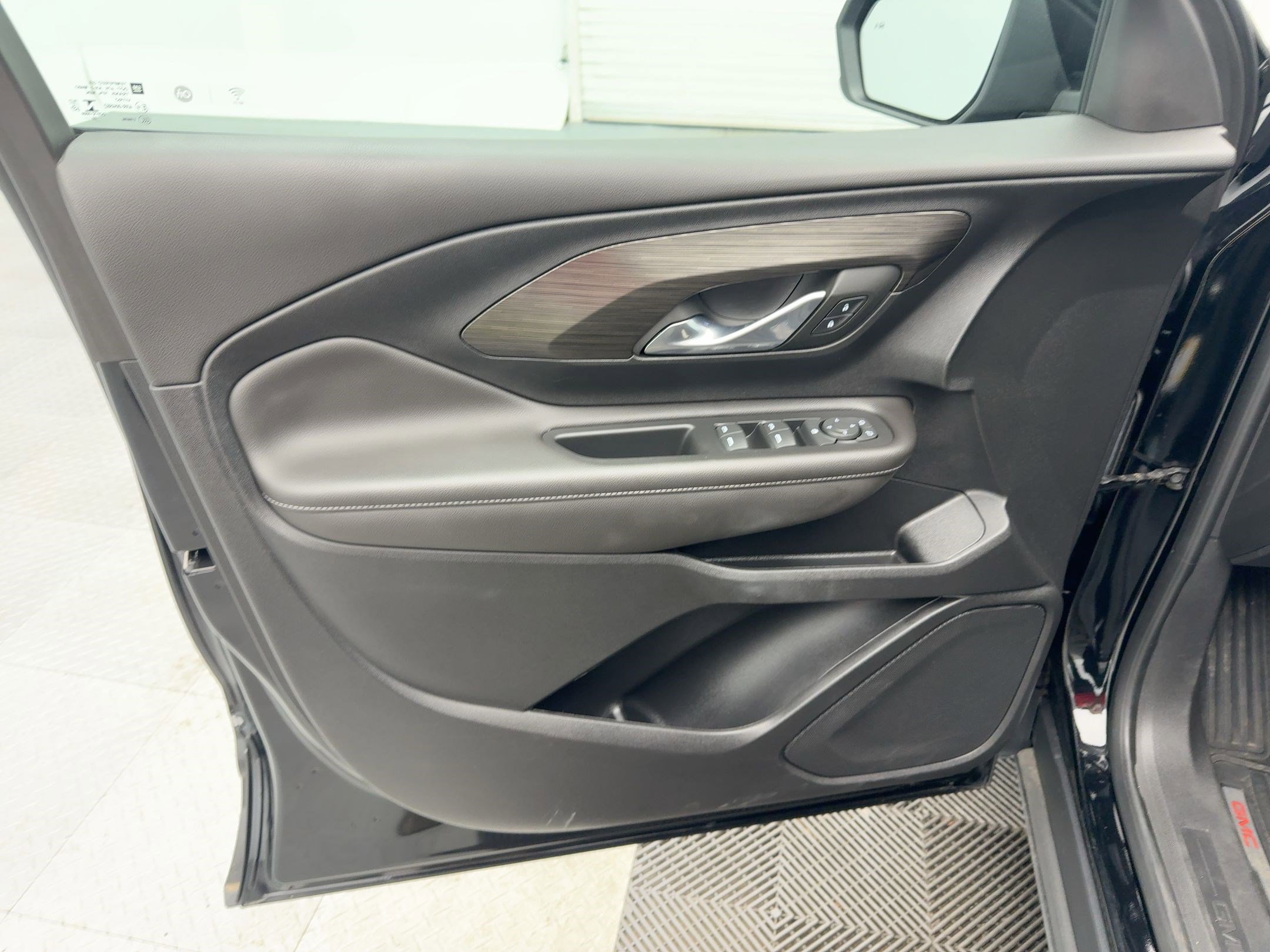 2023 Gmc Terrain SLE photo 11