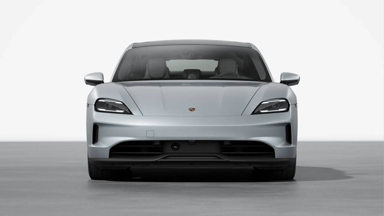 2025 Porsche Taycan 4 photo 9