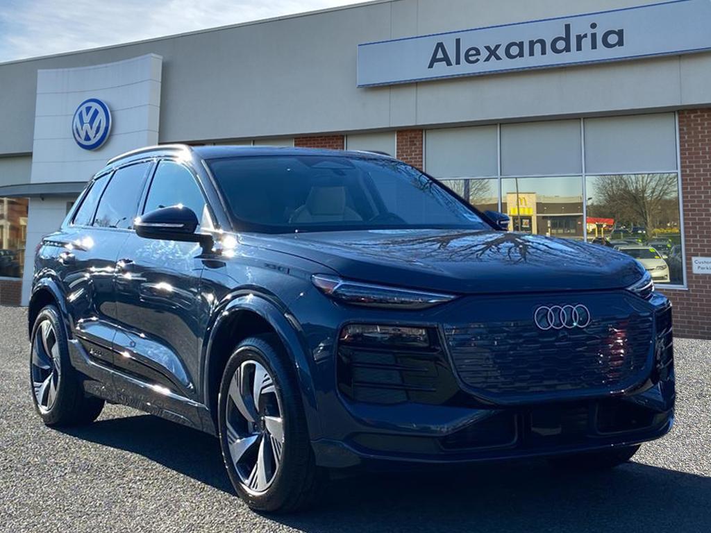 2025 Audi Q6 e-tron Premium Plus's photo