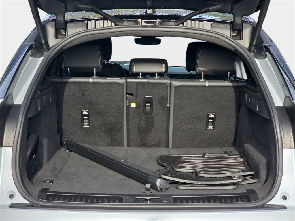 2023 Land Rover Range Rover Velar P400 HST photo 12