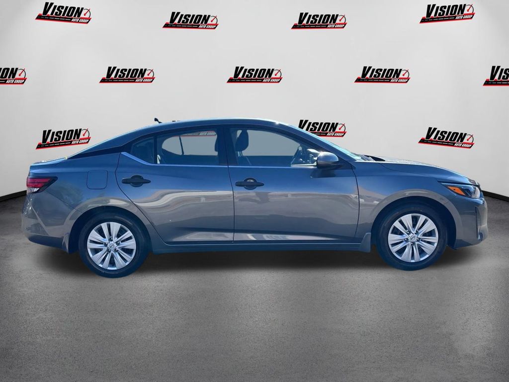 2025 Nissan Sentra S photo 4