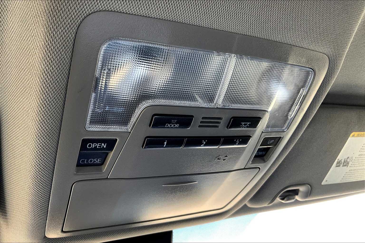 2019 Toyota Highlander XLE photo 32