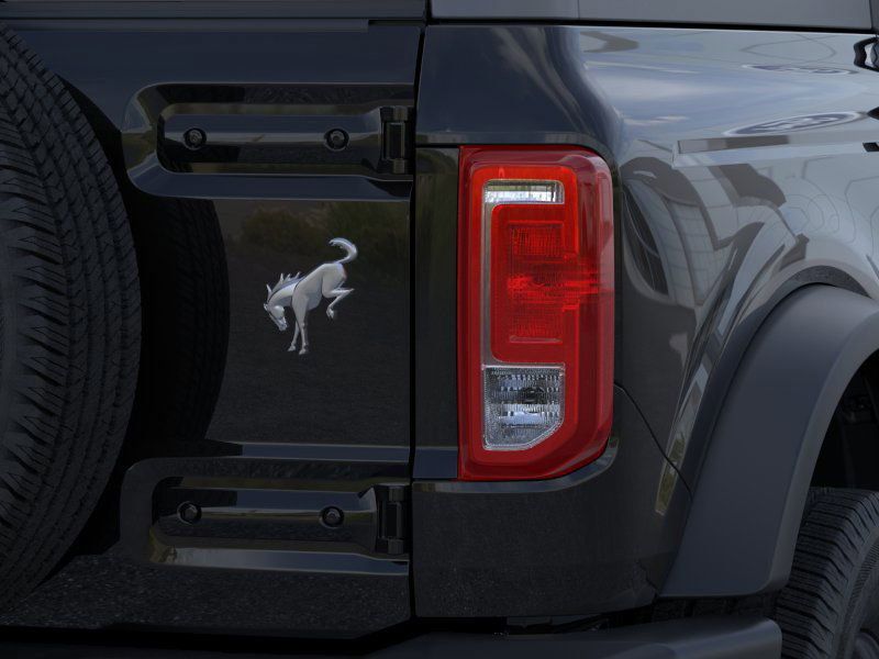 2025 Ford Bronco Base photo 20