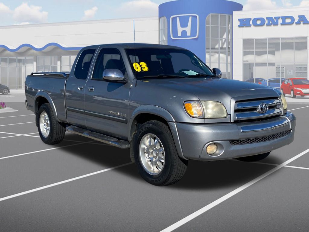 2003 Toyota Tundra SR5's photo