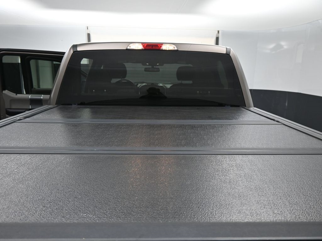 2019 Ford F-150 XLT photo 2