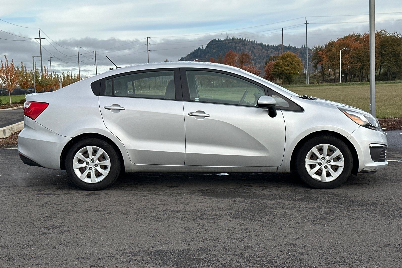 Used 2016 Kia Rio LX with VIN KNADM4A32G6599302 for sale in Eugene, OR