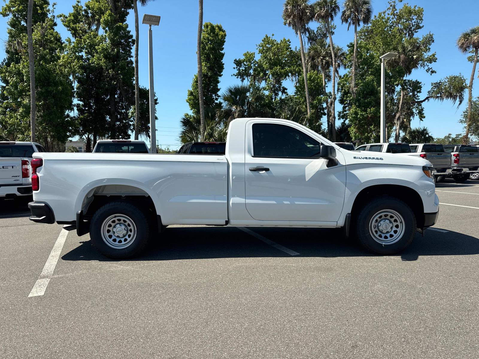 2025 Chevrolet Silverado 1500 photo 2