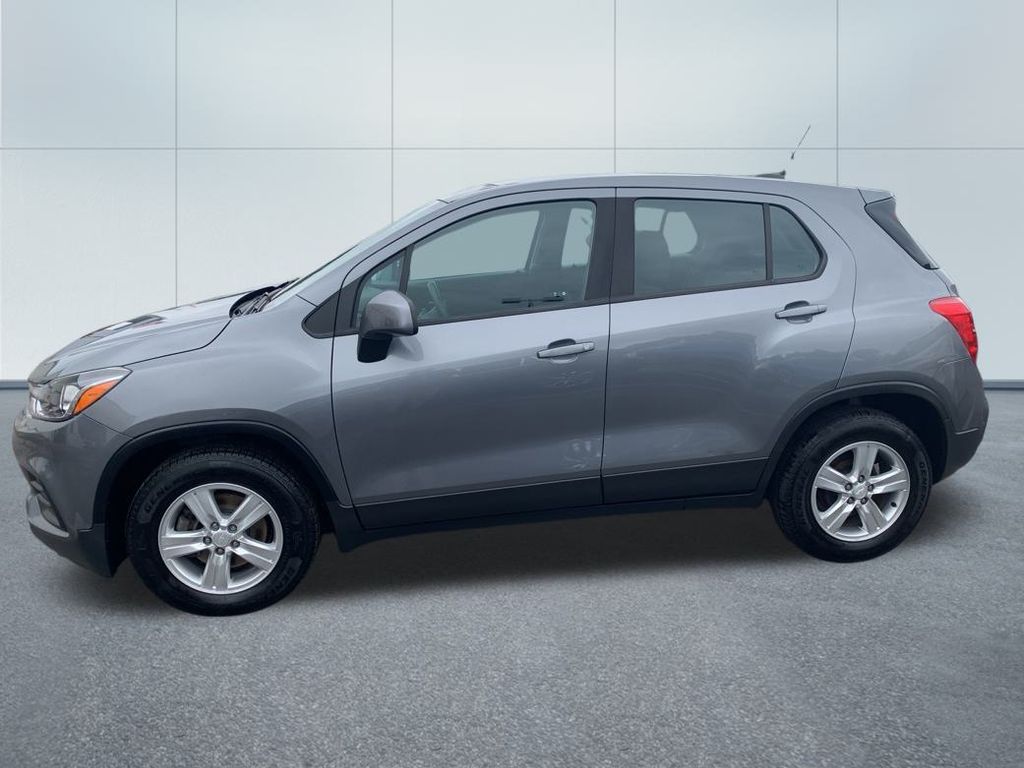 2020 Chevrolet Trax LS photo 8