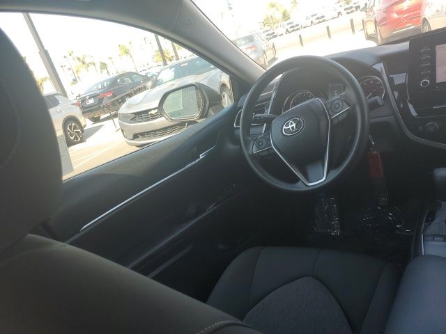 2023 Toyota Camry LE photo 13