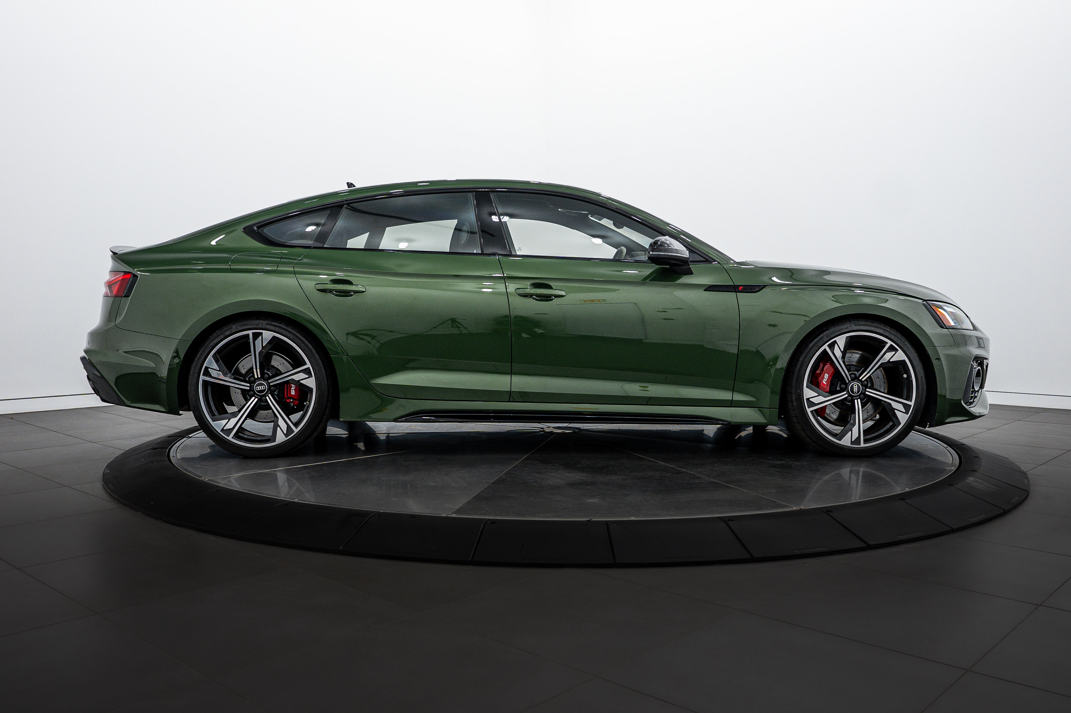 2022 Audi RS 5 photo 3