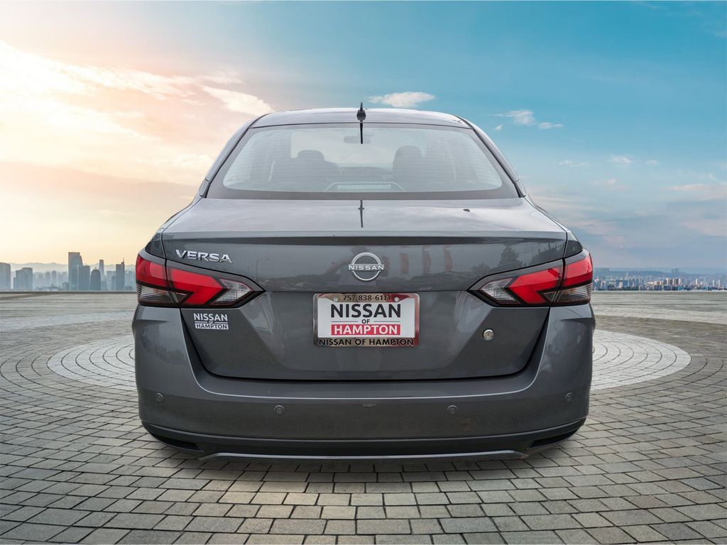 2025 Nissan Versa S photo 4