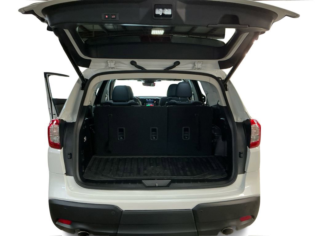 2023 Subaru Ascent Onyx Edition photo 17