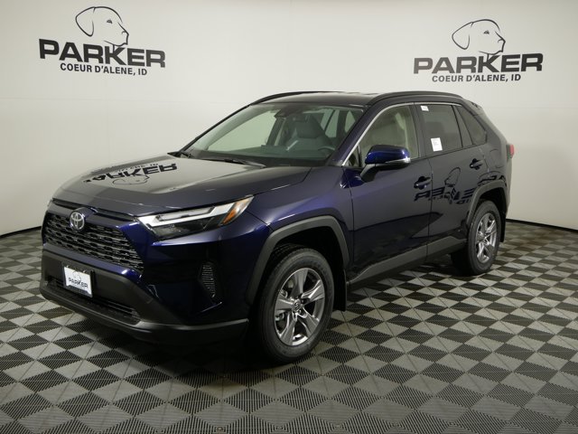 2025 Toyota RAV4 XLE's photo