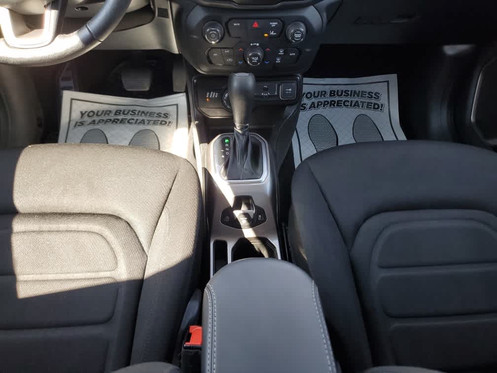 2022 Jeep Renegade Latitude photo 20