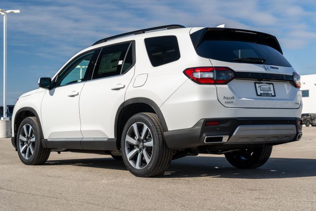 2025 Honda Pilot Touring photo 2