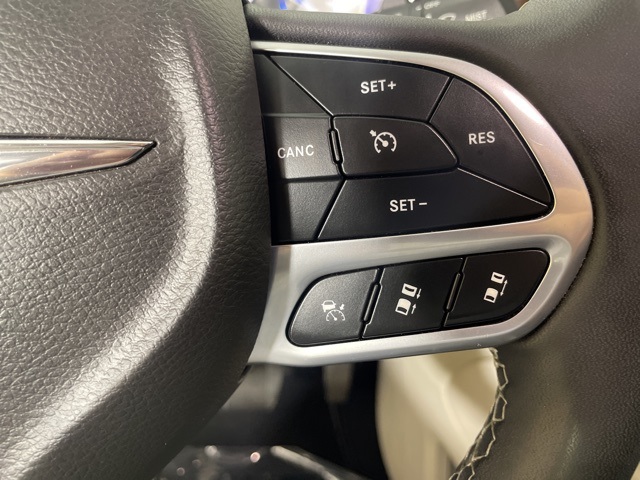 2022 Chrysler Pacifica Hybrid Limited photo 22