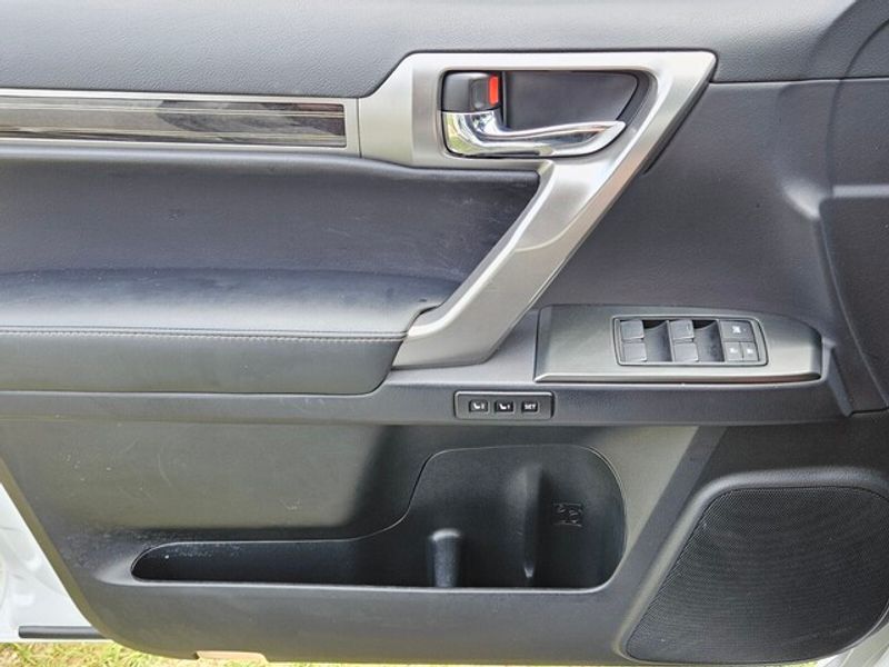 2023 Lexus GX 460 Premium photo 25