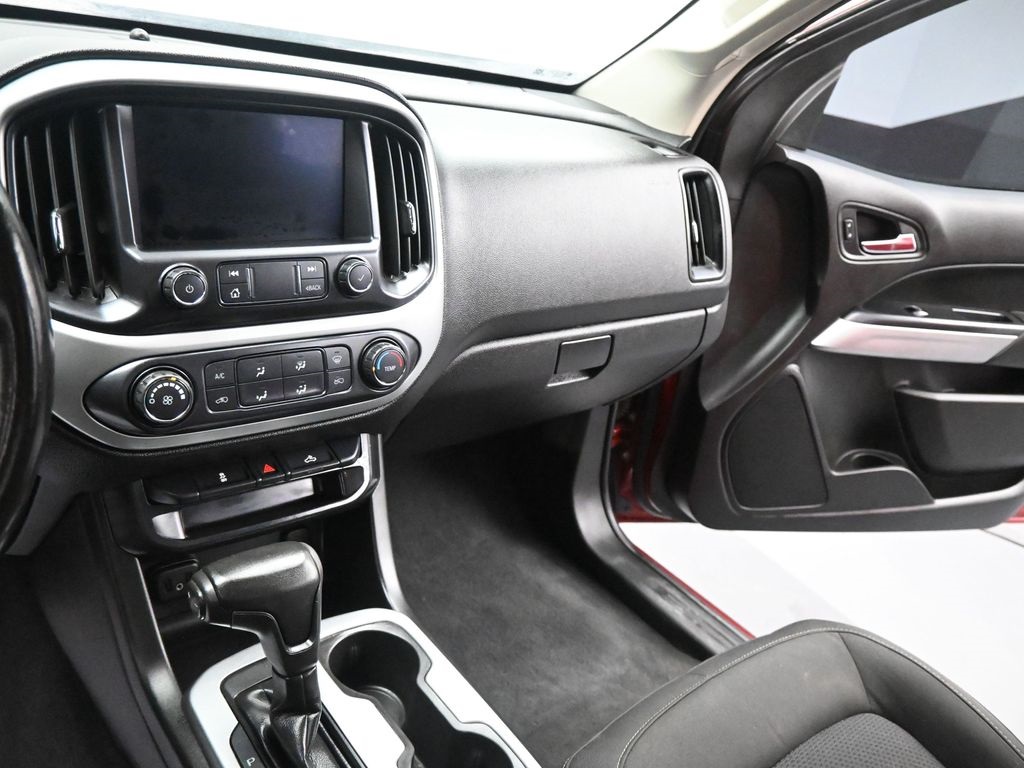 2021 Chevrolet Colorado LT photo 21