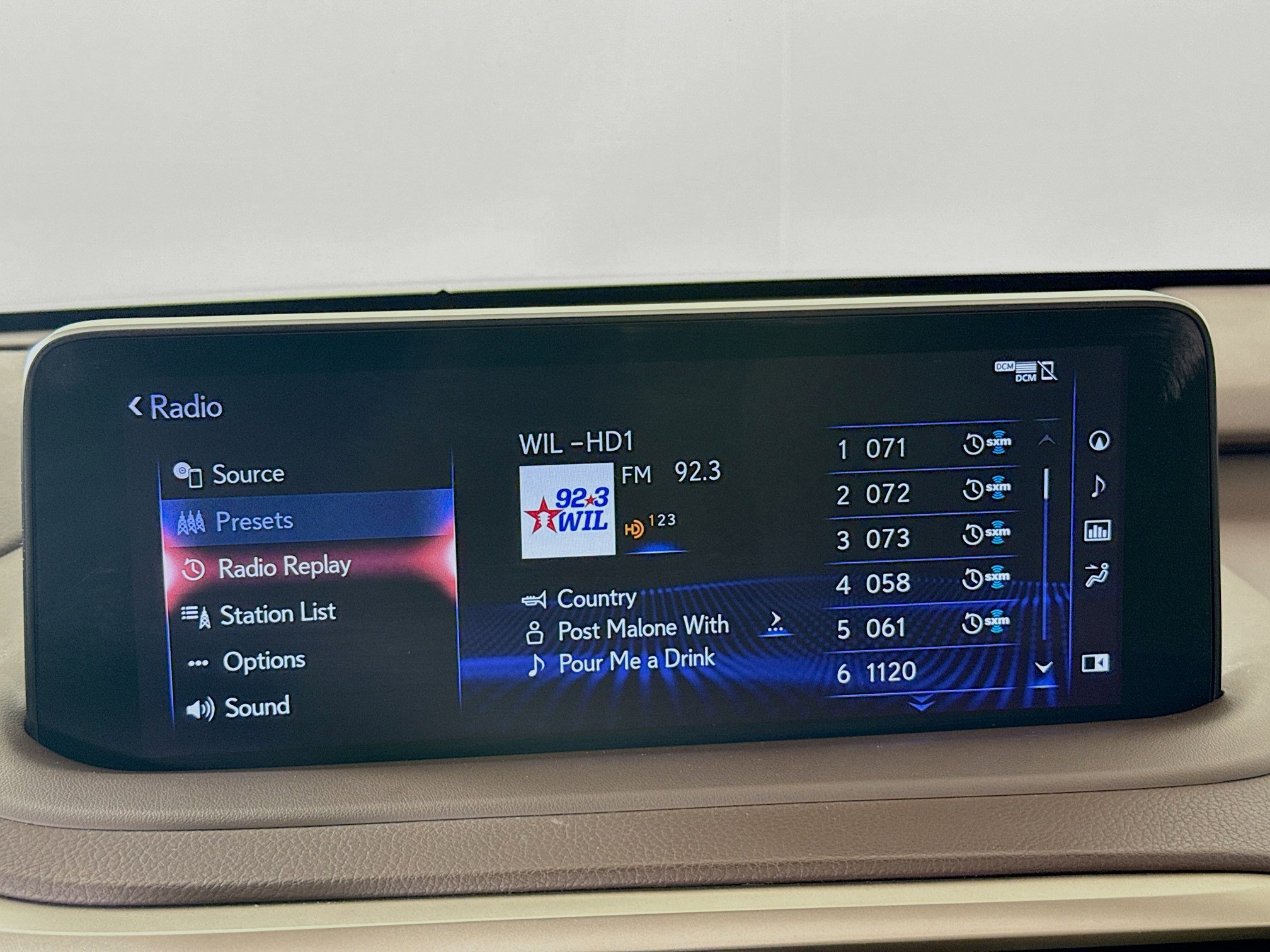 2020 Lexus RX 450hL Luxury photo 14