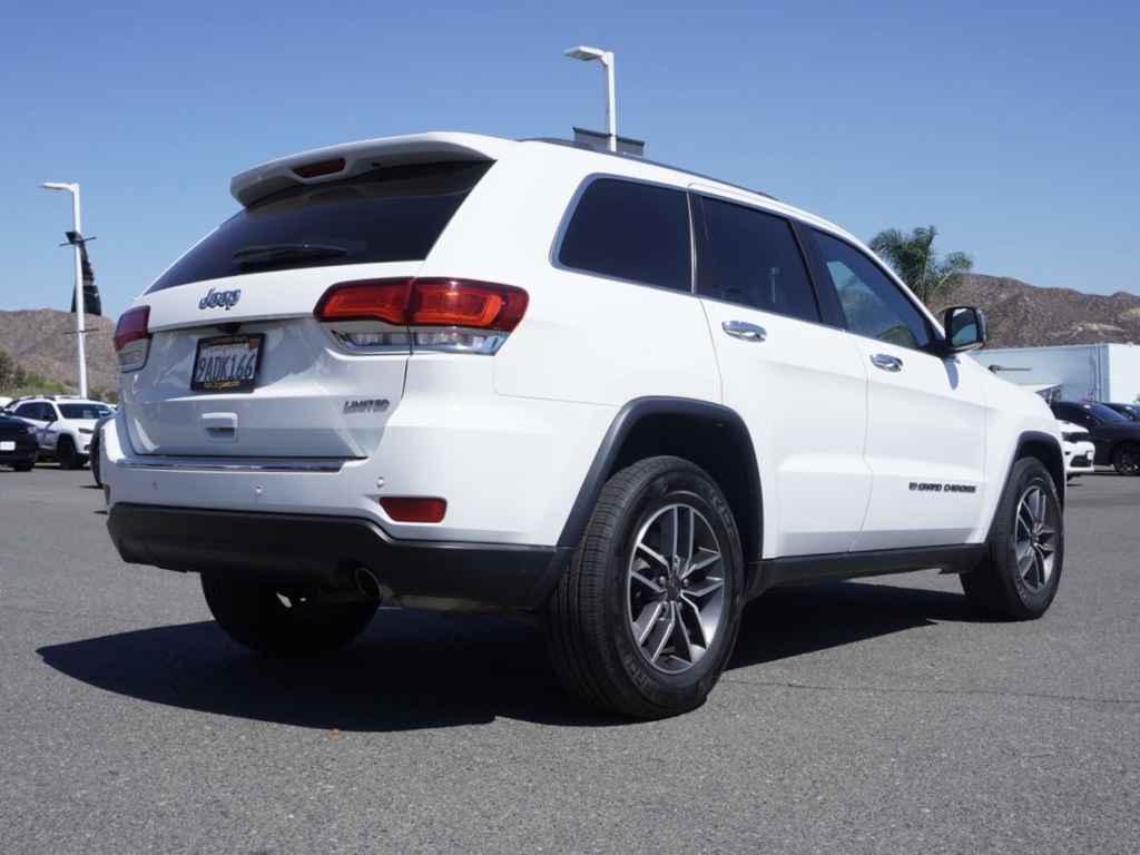2022 Jeep Grand Cherokee Limited photo 2