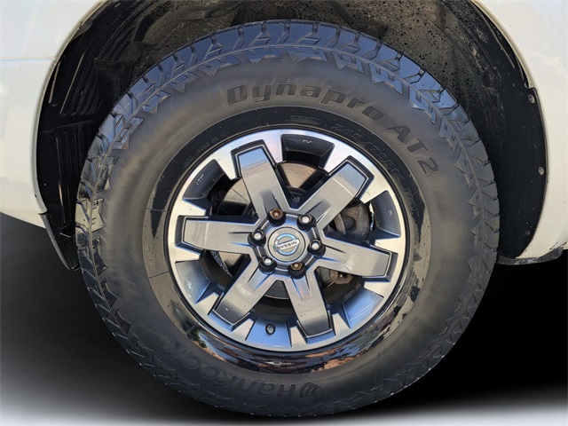 2014 Nissan Frontier Desert Runner photo 9