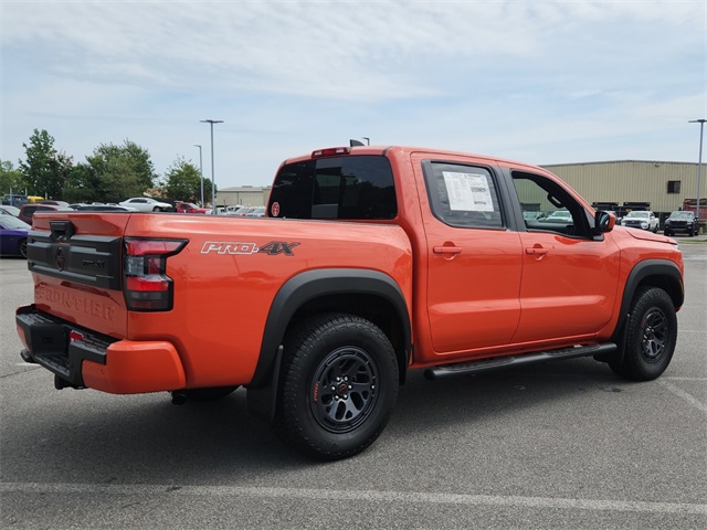 2025 Nissan Frontier Crew Cab PRO-4X photo 3