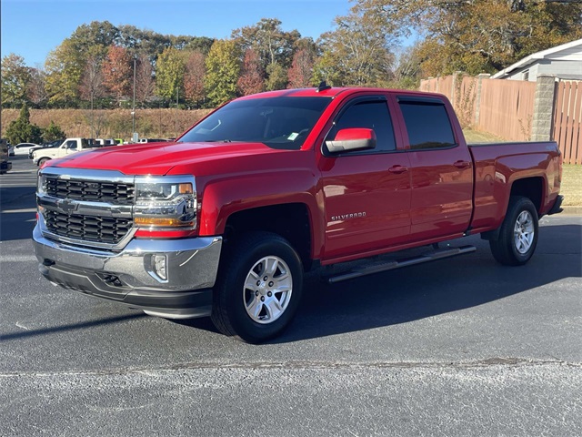 2017 Chevrolet Silverado 1500 LT photo 3