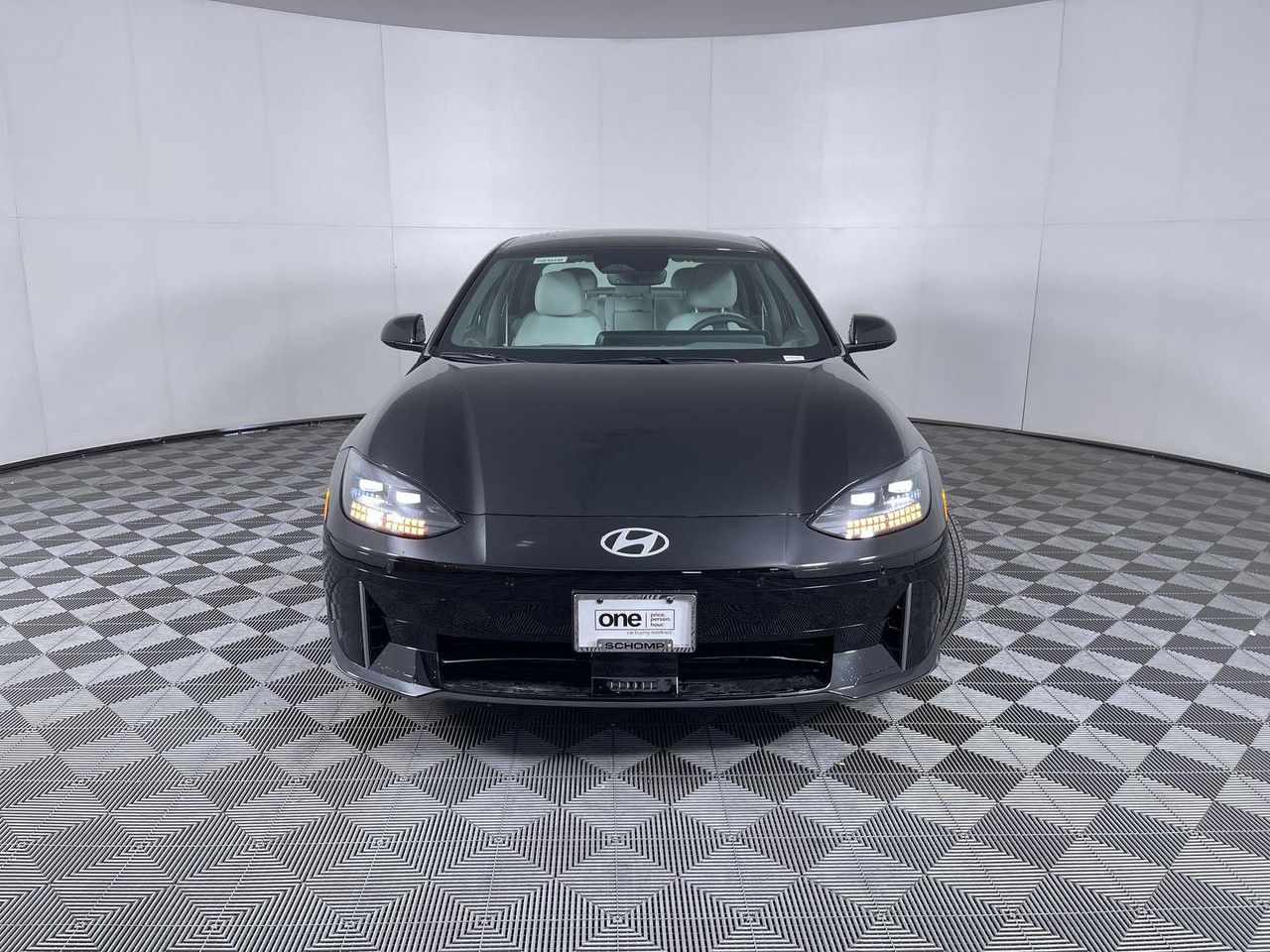 2025 Hyundai Ioniq 6 SEL photo 2