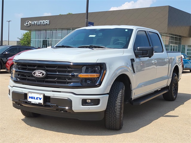 2024 Ford F-150 XLT photo 2