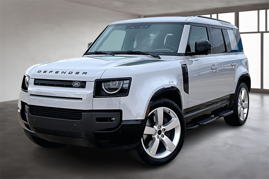 2026 Land Rover Defender X-Dynamic SE's photo