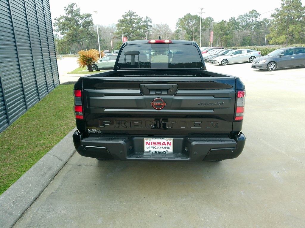 2025 Nissan Frontier Crew Cab PRO-4X photo 4