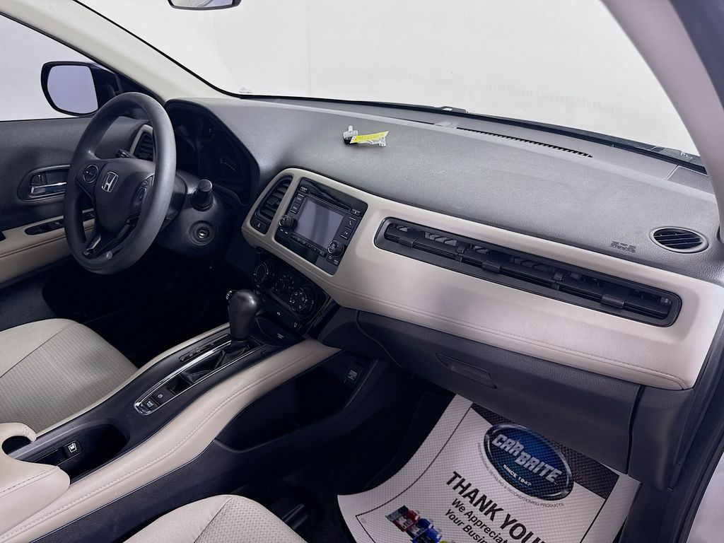 2021 Honda HR-V LX photo 25