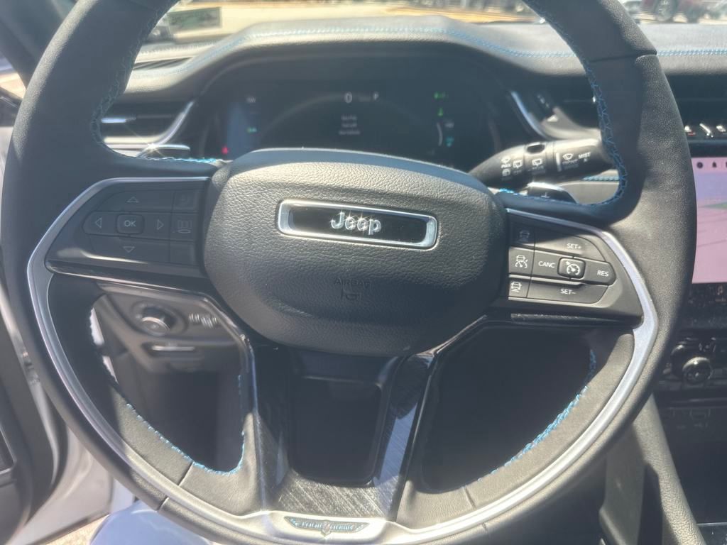 2024 Jeep Grand Cherokee 4xe Trailhawk photo 4