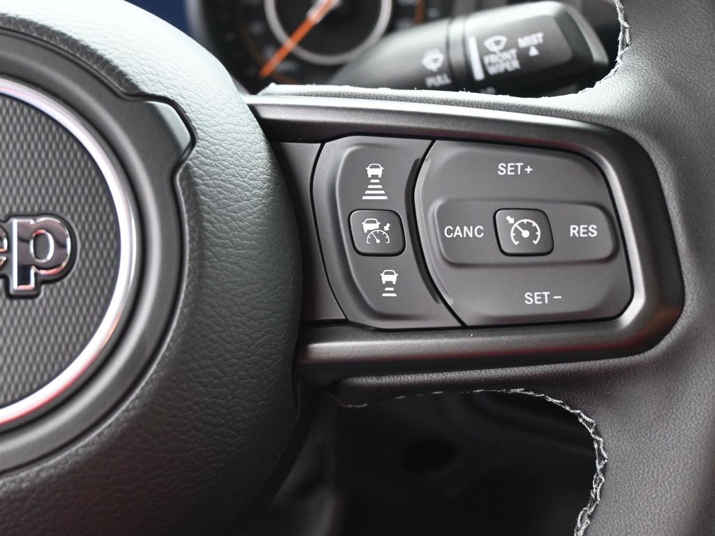2025 Jeep Gladiator Sport photo 12