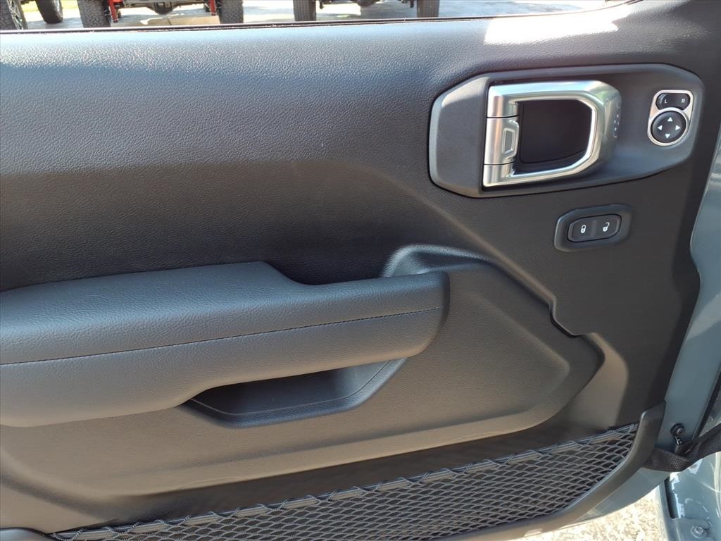 2025 Jeep Gladiator Sport S photo 6