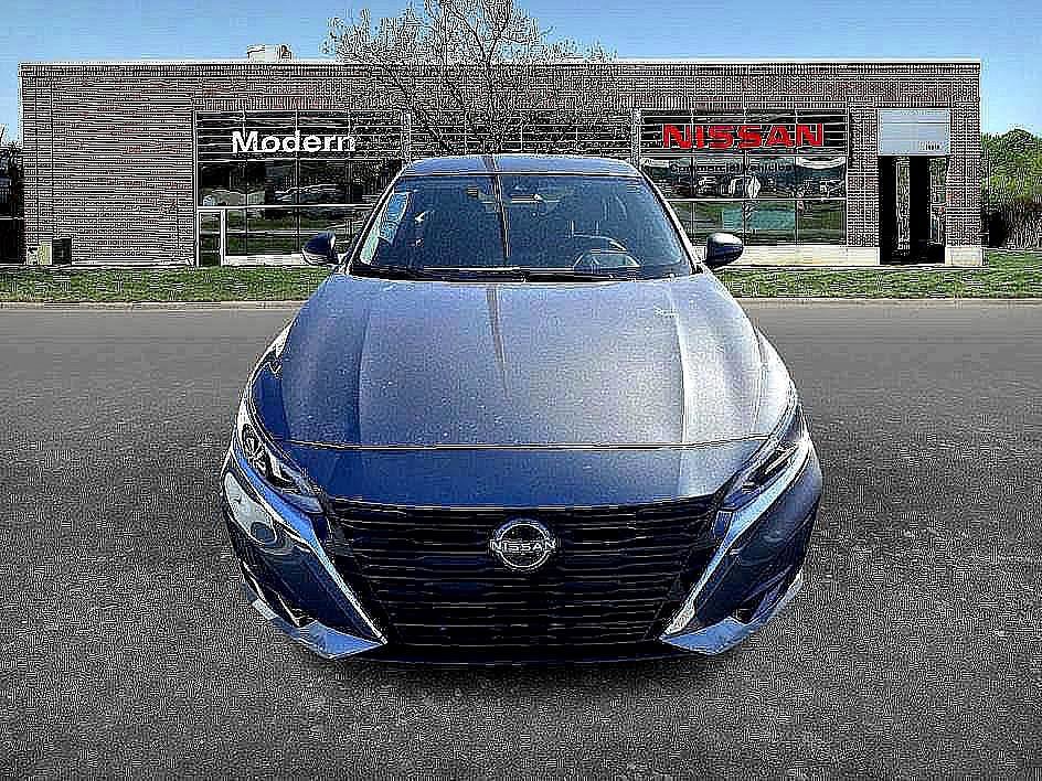 2025 Nissan Altima S photo 5