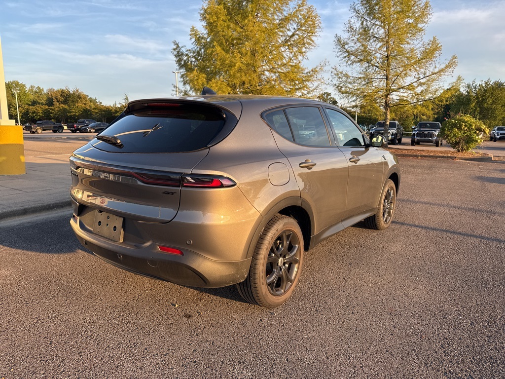 2024 Dodge Hornet GT photo 3