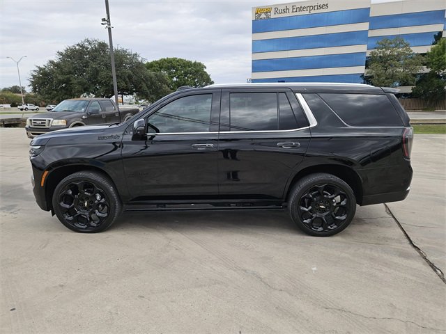 2025 Chevrolet Tahoe High Country photo 3