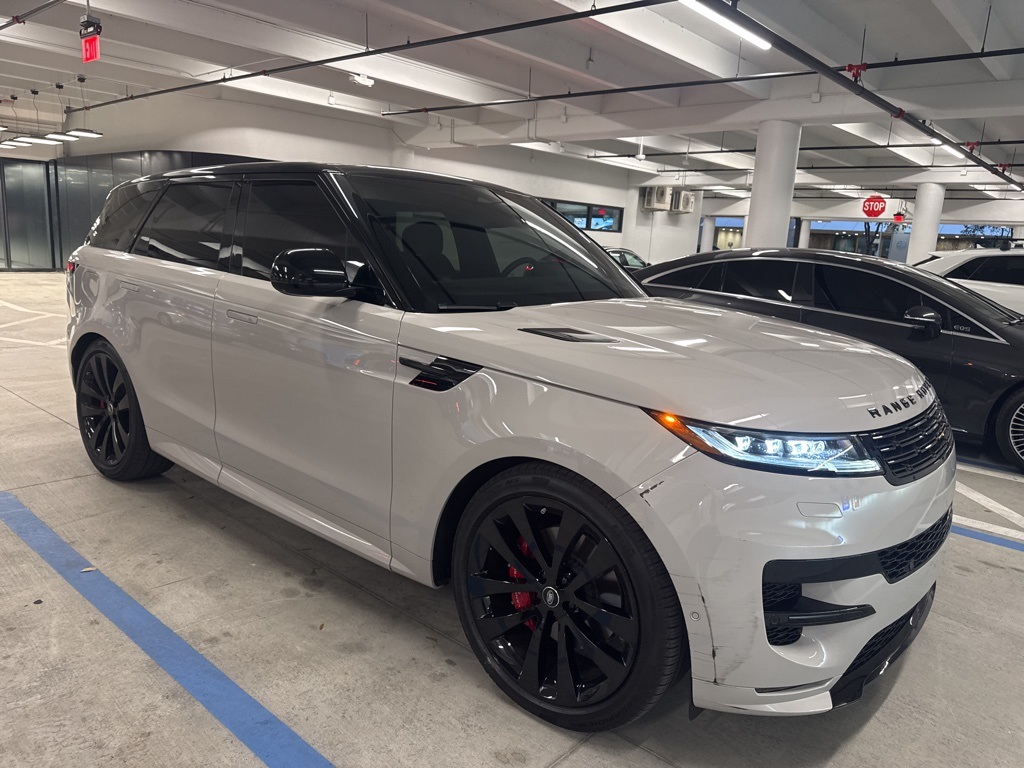 2025 Land Rover Range Rover Sport Dynamic SE's photo