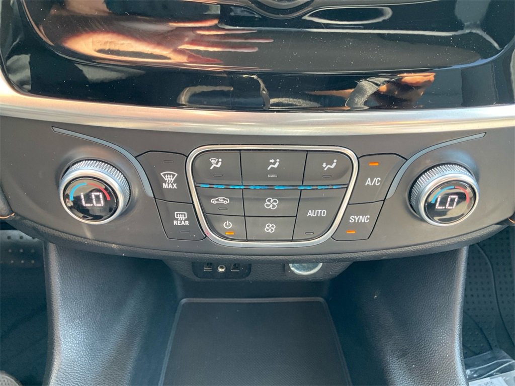 2019 Chevrolet Traverse LS photo 19