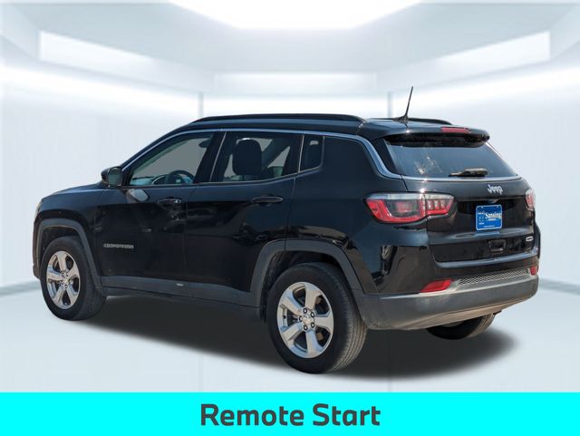 2017 Jeep Compass Latitude photo 2