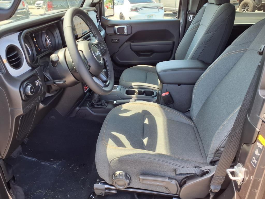 2025 Jeep Wrangler Willys photo 3