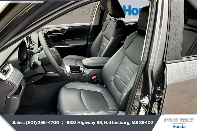 2024 Toyota RAV4 XLE Premium photo 18