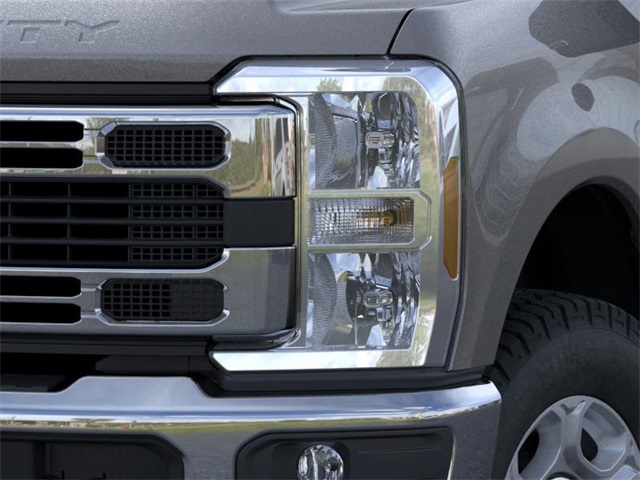 2026 Ford F-350 photo 17