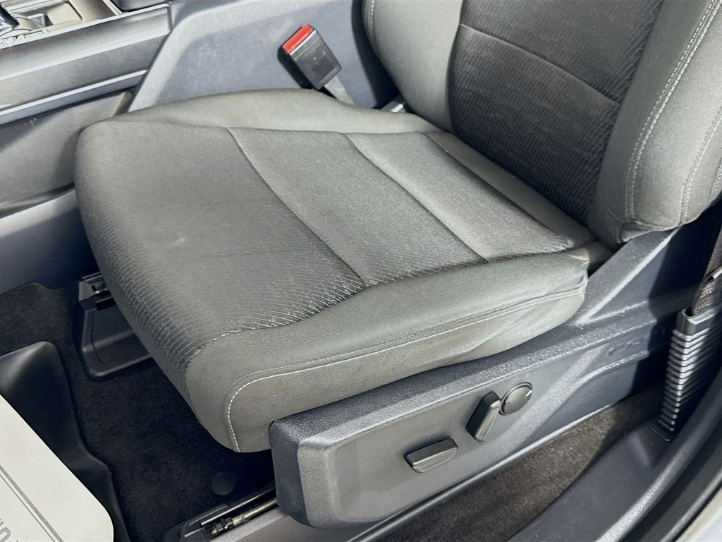 2022 Ford F-150 XLT photo 4