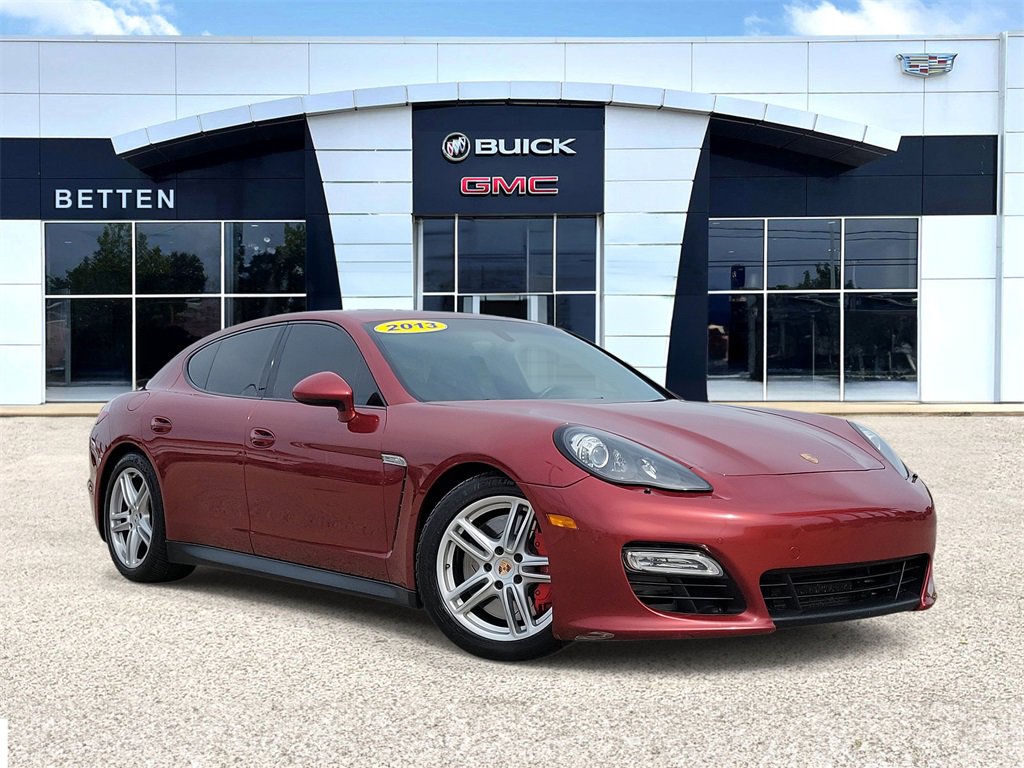 2013 Porsche Panamera GTS photo 2