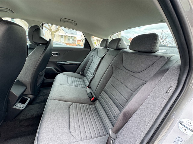 2025 Kia K4 EX photo 16